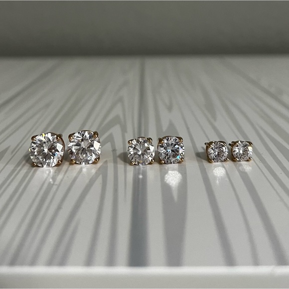 Charming Charlie Clear RSVP Studs Set of 3 - Picture 1 of 5